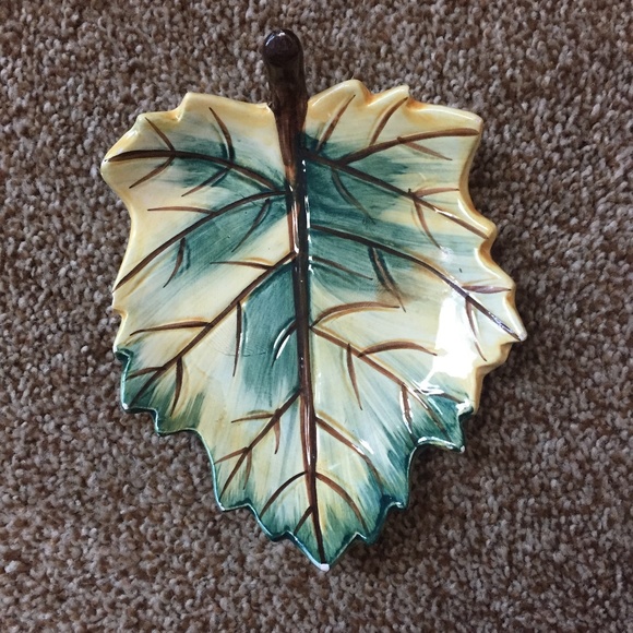 Collectible WCL Hand Painted Ceramic Leaf … - Picture 1 of 7